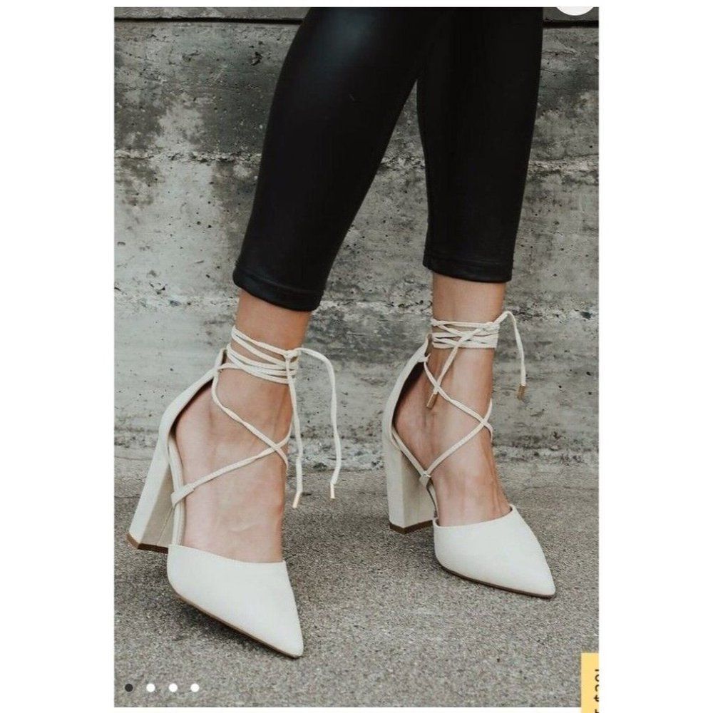 Lulu's Luna Beige Faux Leather strappy lace up ankle Block heels Size 6